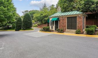 3217 SUTTON Pl NW A, Washington, DC 20016