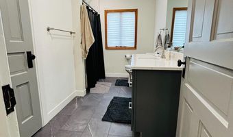 302 W Call St, Algona, IA 50511