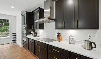 5604 CLERMONT Dr, Alexandria, VA 22310