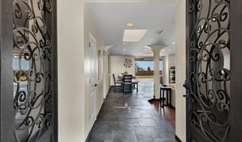 3181 Goldenspur Dr, Camarillo, CA 93010
