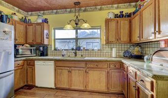 614 E 14th St, Baxter Springs, KS 66713