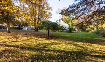 19 Longview Ave, Danbury, CT 06811