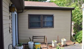 11 Buckeye Brook Rd, Charlestown, RI 02813