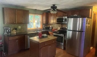 90 Brookdale St, Cumberland, RI 02864