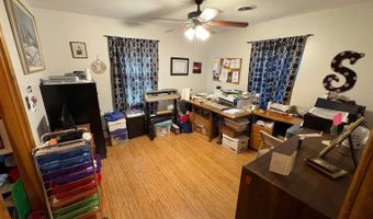 1105 Benton St, Albany, MO 64402