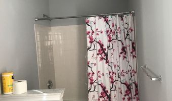 2 Anchorage Ct, Atlantic City, NJ 08401