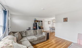 31 Charles St, North Kingstown, RI 02852