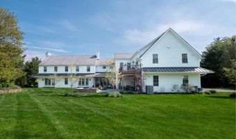 1806 APPLE TREE Ln, Bethlehem, PA 18015