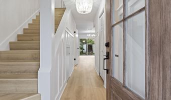 798 MAIN St, Atlantic Beach, FL 32233