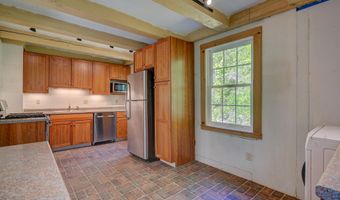 2 Hill Rd, Chatham, NH 03813