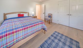 8 Shipmasters Cove Rd, Belfast, ME 04915