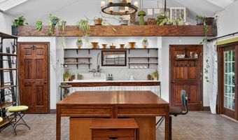 82 W 34TH St, Bayonne, NJ 07002