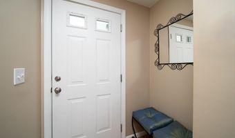 572 Smithfield Rd 8, North Providence, RI 02904