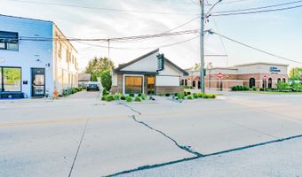 127 S Sacramento St, Sycamore, IL 60178