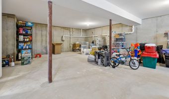 1 Melinda Ct, Bayville, NJ 08721