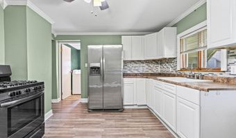 62 Center St, Amsterdam, NY 12010