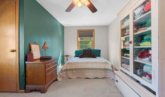 2200 S GREENVIEW St, Appleton, WI 54915