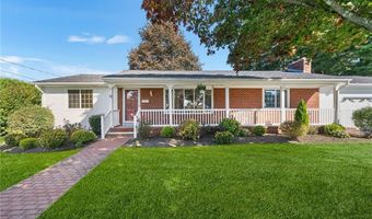 31 Conifer Dr, North Providence, RI 02904