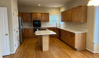 9425 SPRUCE TREE Cir, Bethesda, MD 20814