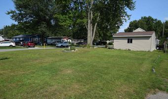 953 Robbins, Algonac, MI 48001