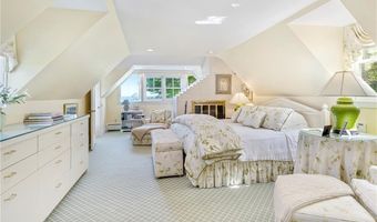 315 Ocean Ave, Newport, RI 02840