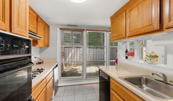 7877 PATRIOT Dr, Annandale, VA 22003