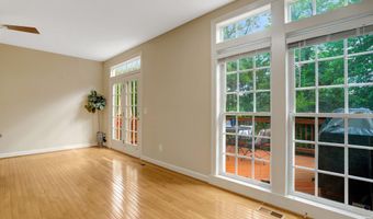 4694 HELEN WINTER Ter, Alexandria, VA 22312