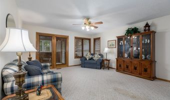 1412 Court St, Adel, IA 50003