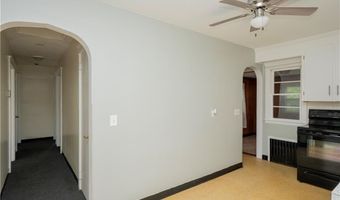 14 Dexter St, Newport, RI 02840