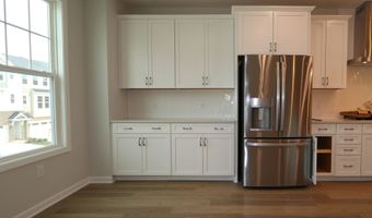 10015 Secluded Garden Dr, Apex, NC 27523