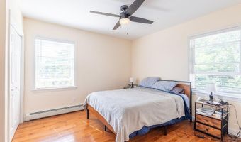 81 Floral St, Bath, ME 04530