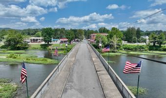 342 S Monroe St, Alderson, WV 24910