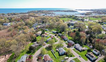 10 Brightwood Ln, Branford, CT 06405