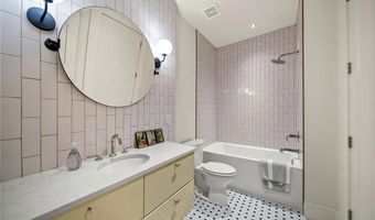 46 W Elvendon Dr, Bella Vista, AR 72715