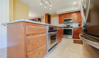 1010 Oakhill Ave, Attleboro, MA 02703