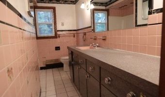 994 Limecrest Rd, Andover, NJ 07848