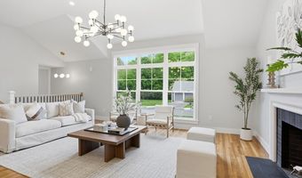 11 Bromfield Rd, Acton, MA 01720