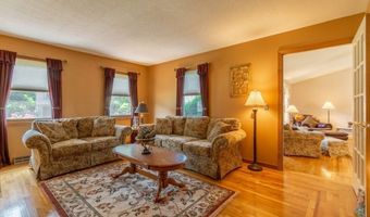 35 Jennie Cir, Agawam, MA 01001