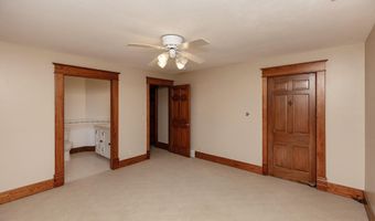 618 9th St, Ames, IA 50010