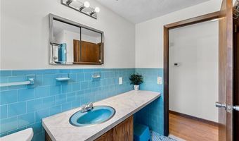 71 Plymouth St, Cranston, RI 02920