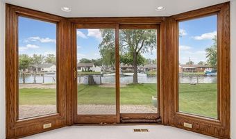 7236 Bluebill St, Algonac, MI 48001