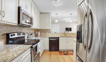 1709 Highview Circle Ct, Ballwin, MO 63021