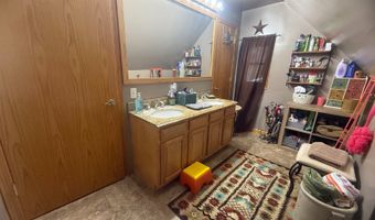 631 W Walnut St, Albion, NE 68620