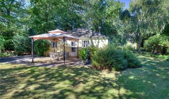 47 Wake Robin Trl, Narragansett, RI 02874