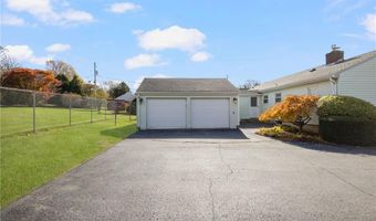 118 Wolcott Ave, Middletown, RI 02842