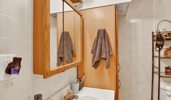 1215 Rosedale St, Alma, MI 48801