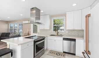 1528 Folkestone St, Spring Valley, CA 91977