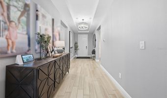 5435 SILVER SUN Dr, Apollo Beach, FL 33572