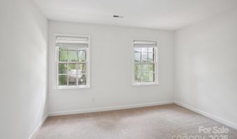 10016 Whitethorn Dr, Charlotte, NC 28277