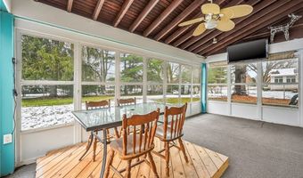 1039 Glamorgan St, Alliance, OH 44601